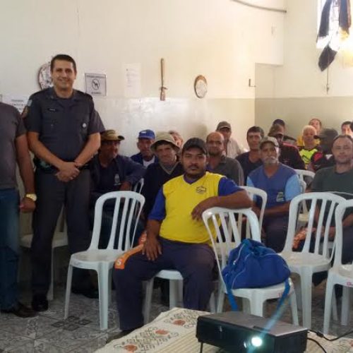 PM realiza palestra no Departamento de Obras e Serviços da Prefeitura Municipal de Porto Ferreira