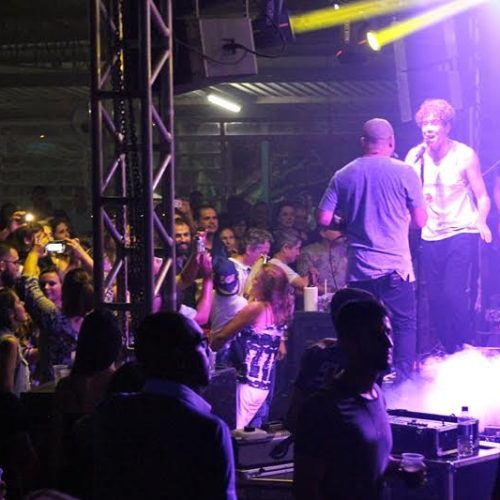 Clube de Campo recebeu grande público para show de Sandamí e Zé e os Cara