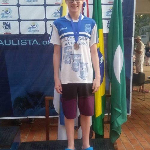 Atleta da natação do Clube de Campo das Figueiras participa do Torneio da FAP