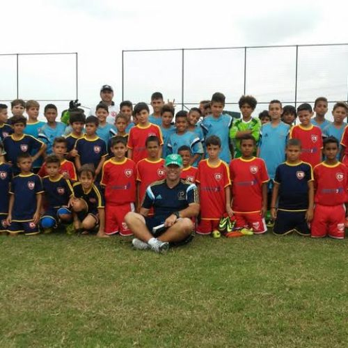 Atletas Sub 11 do Porto Ferreira Futebol Clube realizam treinamento na S. E. Palmeiras