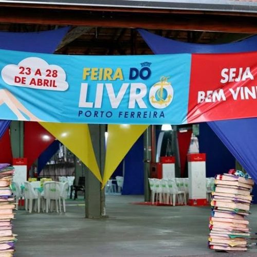 FEIRA DO LIVRO É ABERTA NO GALPÃO DA FEPASA E SEGUE COM PROGRAMAÇÃO ATÉ SÁBADO