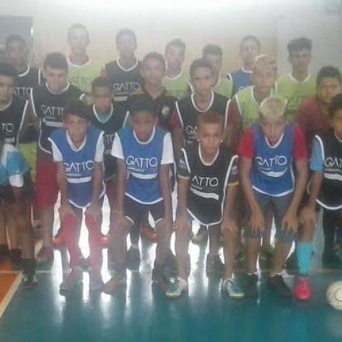 Escolinha de Futsal Menor Garoto Nota 10: categoria sub 13 busca seu bicampeonato