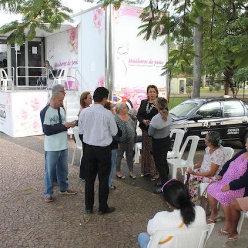 Carreta da mamografia realizou quase mil exames e fez 60 encaminhamentos