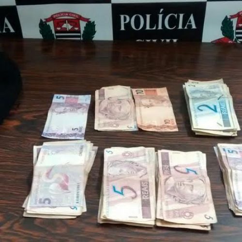 Polícia Civil de Porto Ferreira prende dois homens suspeitos de assaltar posto de combustível