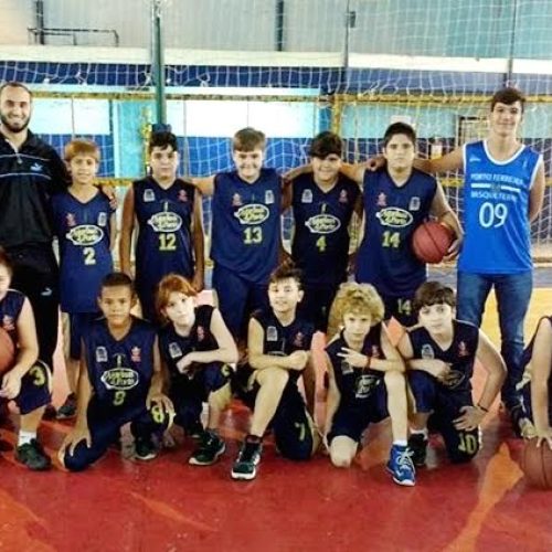 Equipe sub-12 de basquete participa de festival da modalidade em Arceburgo