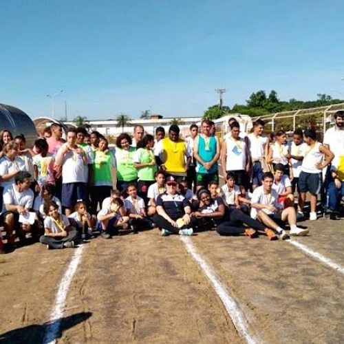 Jogos Especiais de Outono reuniram alunos de Apaes de quatro cidades