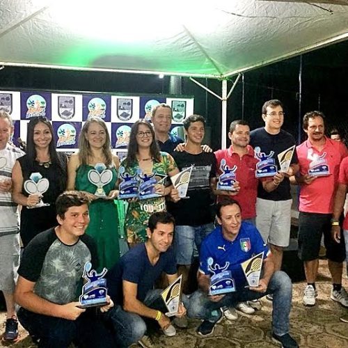 Departamento de Tênis do Clube de Campo entregou prêmios no evento “Melhores do Ano”