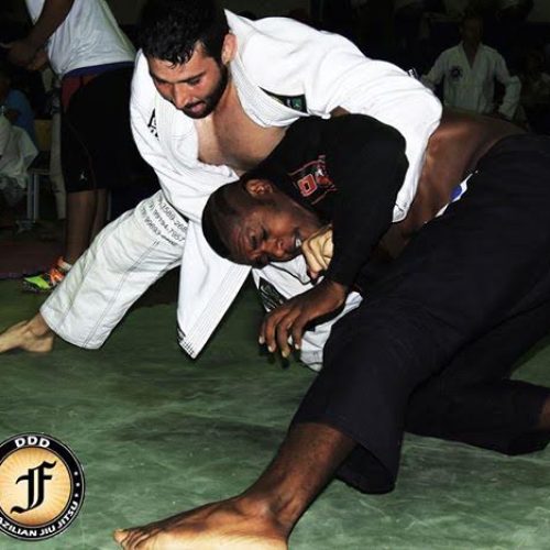 Felipe DDD conquista medalha de Ouro no Jiu Jitsu, em Corumbataí