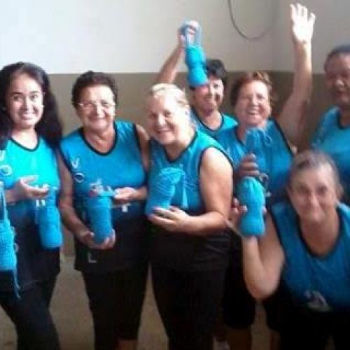 Equipe de vôlei feminino acima de 60 anos estreia com vitória