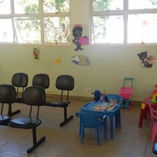 Unidade de Saúde do Jardim Porto Bello monta cantinho para crianças