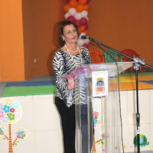 Com investimento de mais de R$ 700 mil, Prefeitura entrega revitalização de escola na Vila Salgueiro