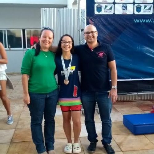 Natação: Isadora Carreiro conquistou duas medalhas no Campeonato Paulista Infantil, em Bauru