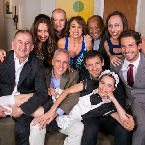 Em Pirassununga: TRAIR E COÇAR É SÓ COMEÇAR, a comédia de maior sucesso do teatro brasileiro