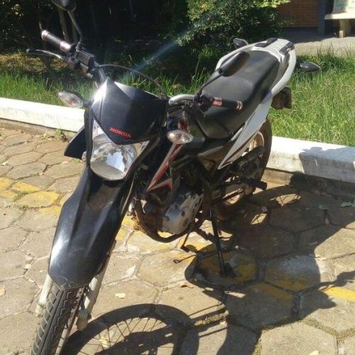 Moto Honda roubada em Porto Ferreira é localizada em estrada de terra na zona oeste da cidade