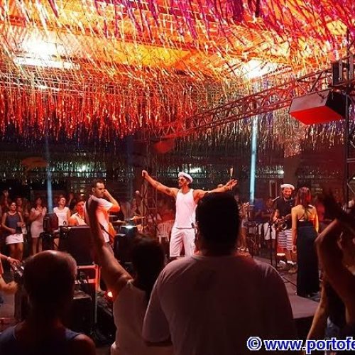 Carnafigueiras 2017: Roda de Samba lotou de foliões o salão do Clube de Campo