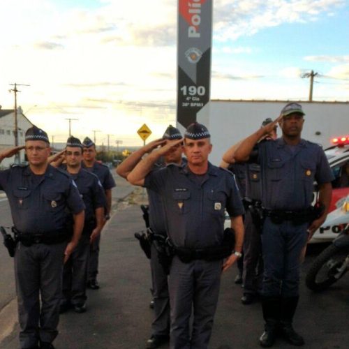 Policial Militar morto em serviço recebe homenagem dos policiais de Porto Ferreira
