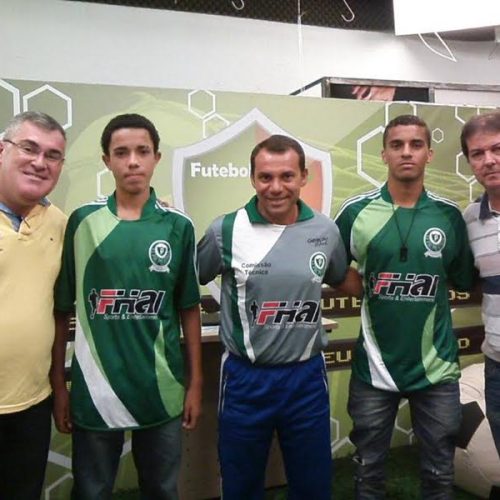 Palmeirinha faz ótimas partidas frente ao Comercial; site futebol kids destacou o clube