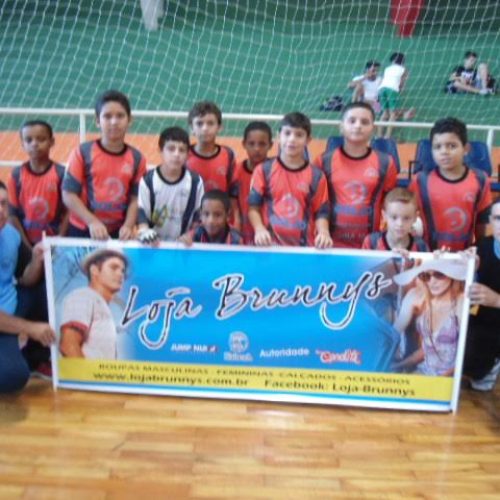 Sub 11 de futsal do Projeto Garoto Nota 10 venceu Limeira com gol no último minuto da partida