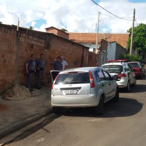 Policiais militares de Porto Ferreira localizam carro furtado em Santa Rita do Passa Quatro