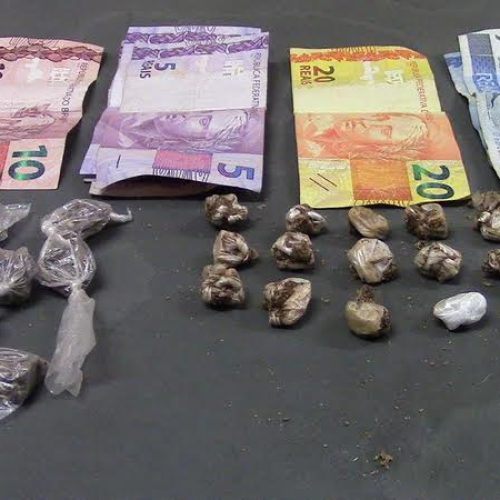 Jovem de 19 anos é preso na Vila Maria em flagrante de tráfico de drogas