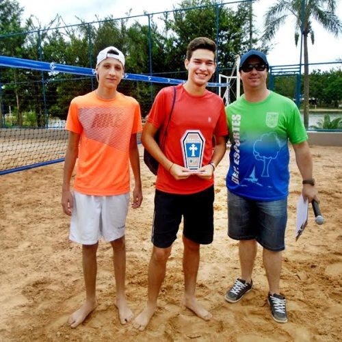 Gabriel Lopes é o vencedor do 4º Torneio de Beach Tennis do Clube de Campo