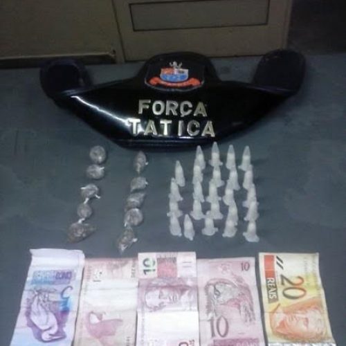 PM prende homem de 20 anos na Vila Maria em flagrante de tráfico de drogas