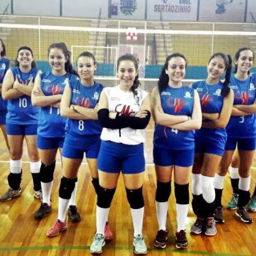 Equipe mirim masculina de vôlei faz boas partidas em casa durante festival da APV