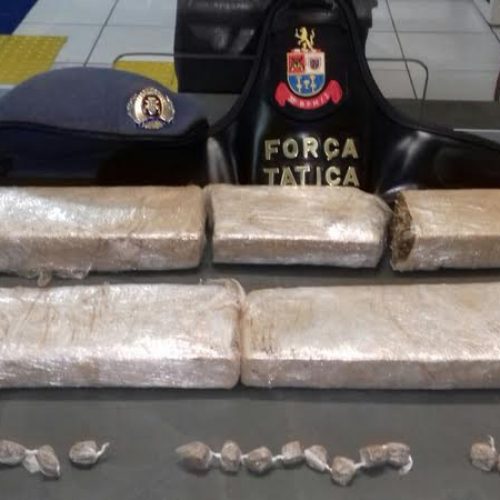 PM localiza mais de quatro quilos de maconha em construção no bairro Cristo Redentor