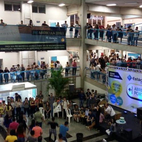 Estudantes da região participam da Feira de Profissões promovida pela Estácio na próxima semana