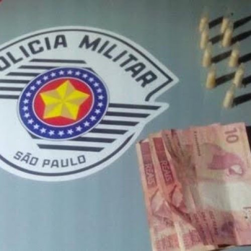 Homem é preso pela PM na Vila Maria em flagrante por tráfico de drogas