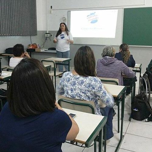 Parceria vai permitir implantação de laboratórios de informática em escolas