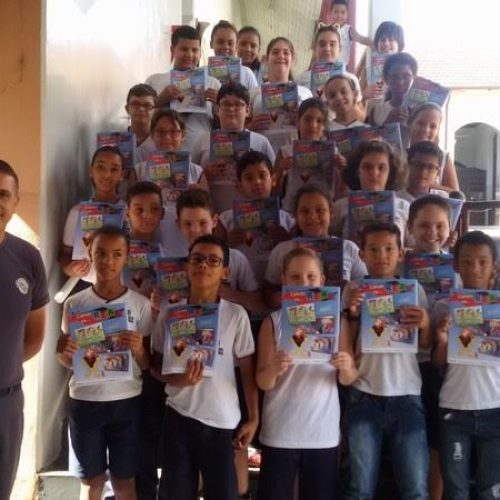 Alunos da rede municipal de ensino recebem a primeira aula do Proerd