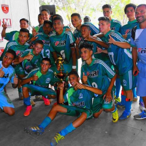 Sub 16 do C.F.A./Palmeirinha Fhal Sports é campeão na São Carlos CUP 2016