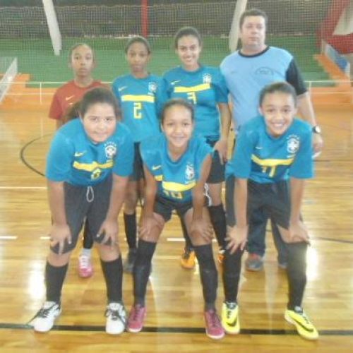 Equipes do Projeto Garoto e Garota Nota 10 participaram de rodada da Liga Ferreirense de Futsal