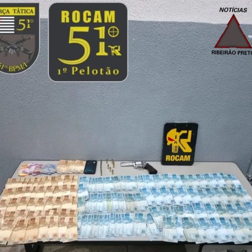 Homem com dois mandados de prisão é preso com arma e dinheiro