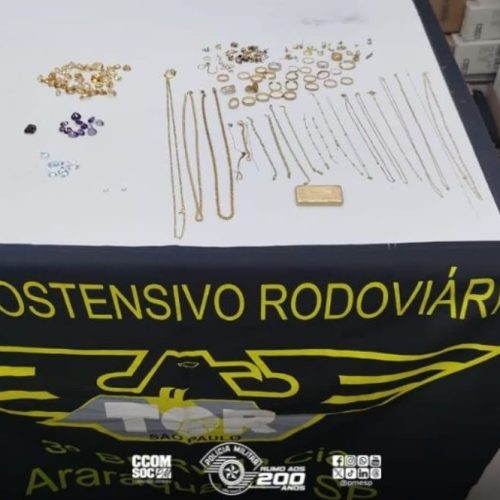 TOR apreende barra de ouro e pedras preciosas em abordagem na SP-255