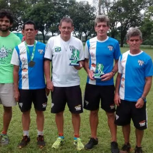 Atletas do Porto Ferreira F.C. conquistam troféus em Pradópolis