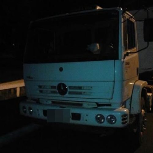 Homem é preso pela PM após roubar caminhão no Porto Bello I