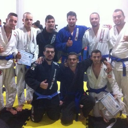 Graduação de lutadores de jiu-jitsu na cidade de São Carlos