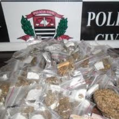 Polícia Civil apreende menor em sua casa no Cristo Redentor por ato infracional de tráfico de drogas