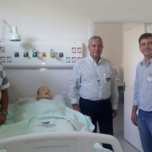 Representantes do Rotary Club visitam a nova UTI do Hospital Dona Balbina