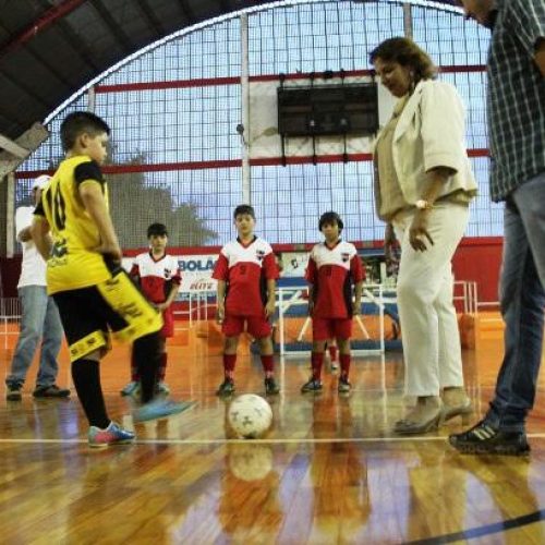 Na entrega do novo piso do ginásio, Porto Ferreira/MarGirius empata na 1ª semifinal da Copa Record