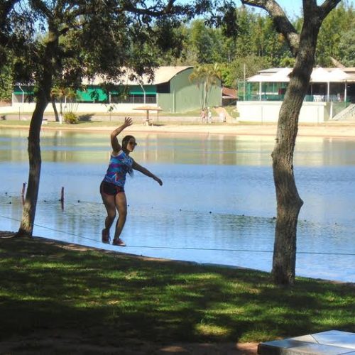 Às margens do lago, Clube de Campo realiza o 2º Encontro de Slackline