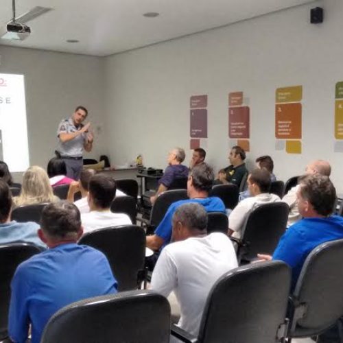 Polícia Militar realiza palestra na Cargill