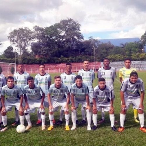 Futebol é a modalidade que mais atrai alunos nos projetos da Prefeitura