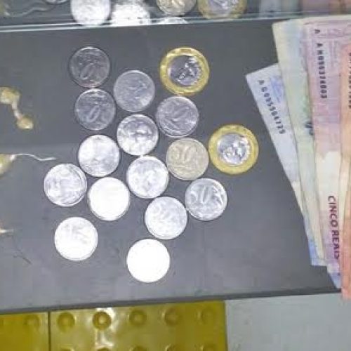 Dois menores são apreendidos no Jardim Anésia por ato infracional de tráfico de drogas