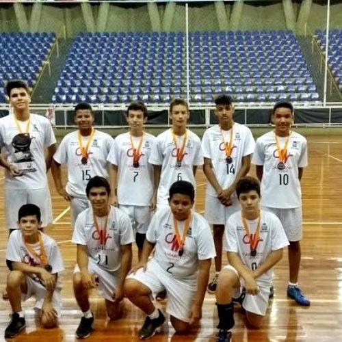 Equipe masculina pré-mirim de vôlei fica com o 3º lugar no torneio da APV