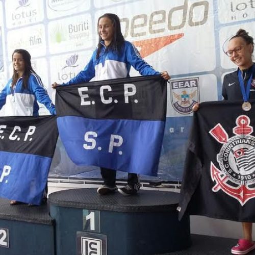 Julia Gusson é campeã paulista pelo Corinthians no Campeonato Paulista Juvenil de Natação