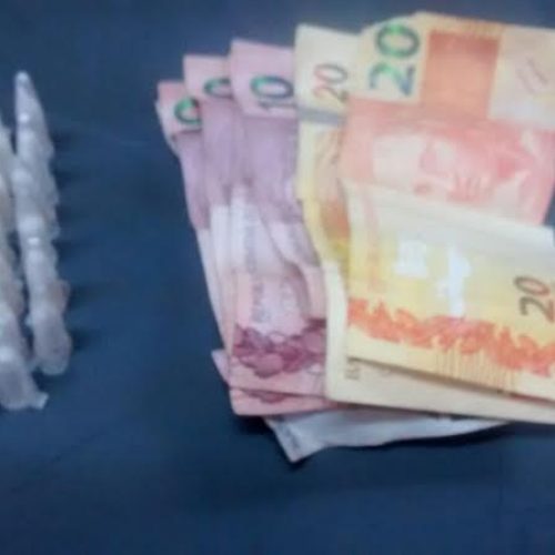 PM localiza pinos com cocaína no Jardim Paschoal Salzano; um menor de 17 anos foi apreendido