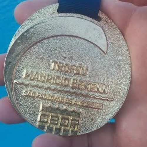 Julia Gusson é campeã pelo Corinthians no Campeonato Brasileiro Infantil de Natação